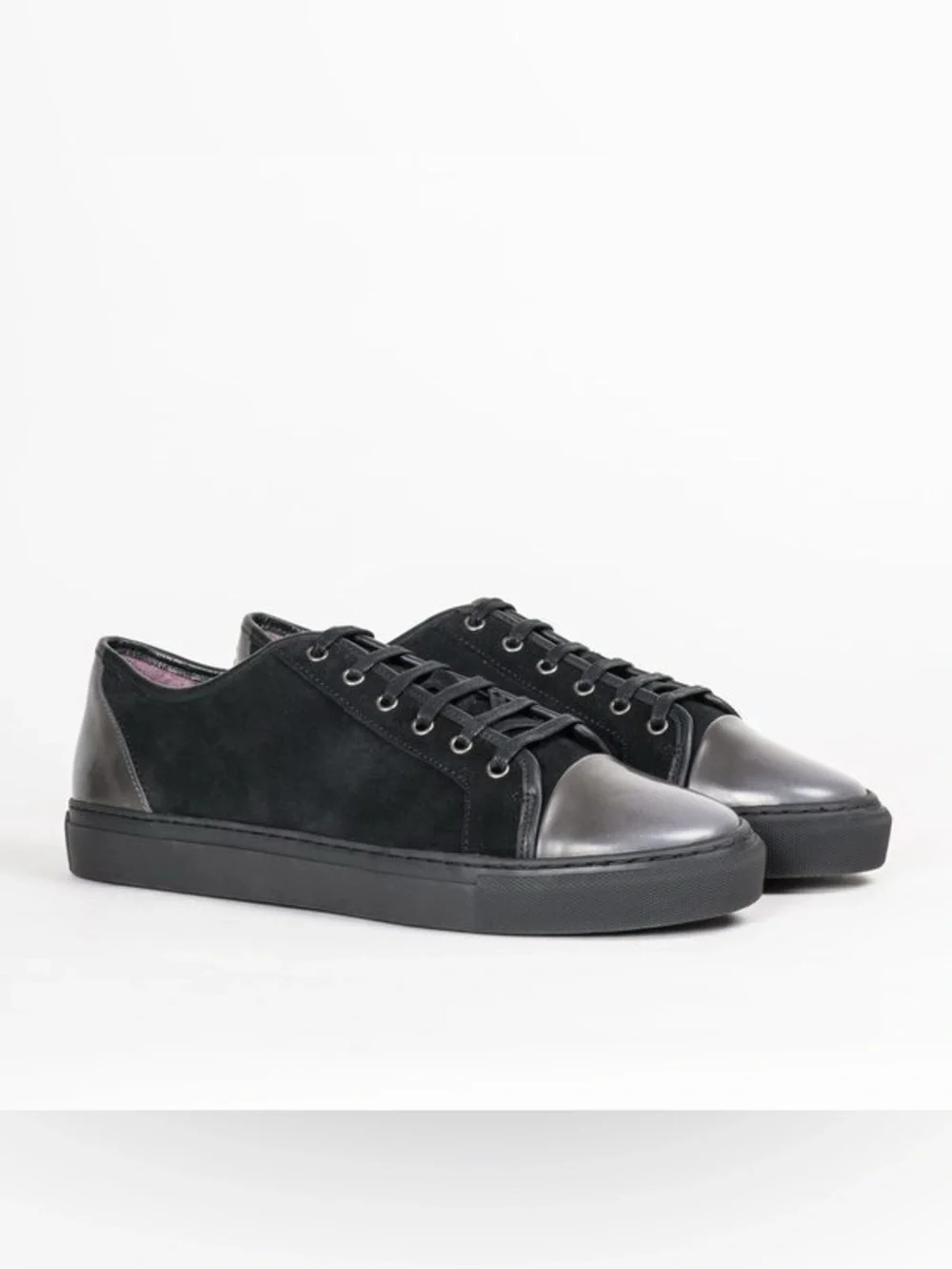 Noah Waxman Black Leather Low Top Sneakers, Size 9 (US) 42 (EUR)